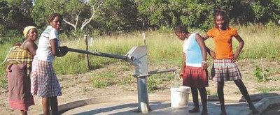 Nothilfe, sauberes Wasser, Hygiene- und Sanitärförderung Bild 8