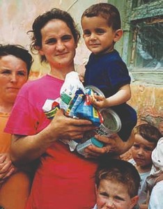 Nothilfe für 3000 kosovarische Flüchtlinge in Tirana Bild 3