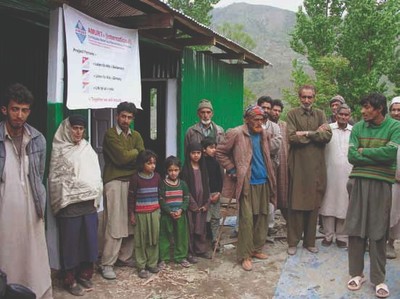 Emergency aid and village reconstruction Image 9